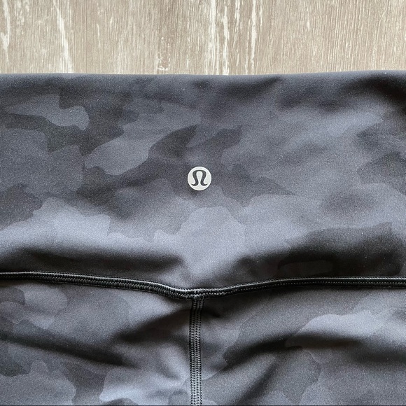 Lululemon Wunder Under HR Tight Lux 28" - Camo - Picture 5 of 6